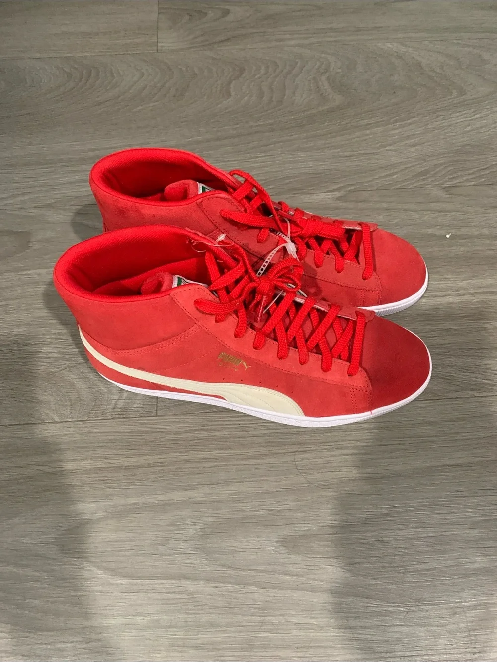 Puma Red High-Top Sneakers with White Accent. Men’s sneakers